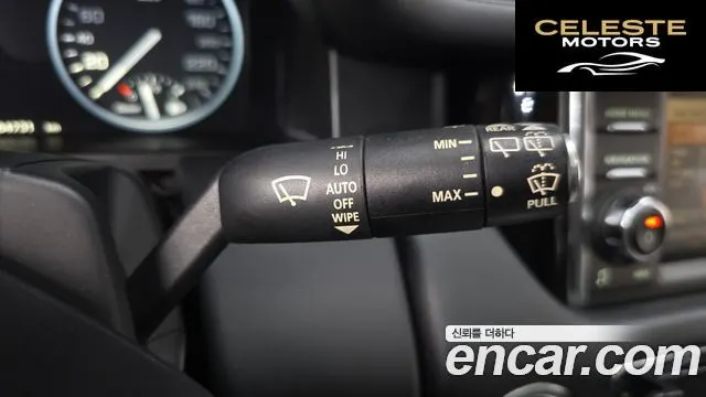 LAND ROVER Range Rover 4.4 TDV8 Vogue 2012 — photo 18 sur 20