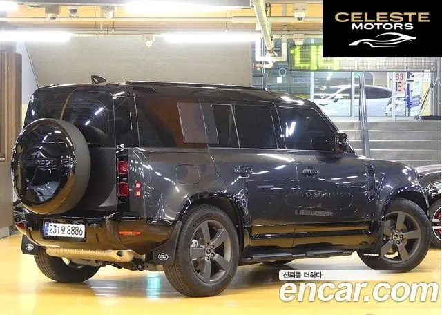 LAND ROVER Defender (L663) 110 P300 X-Dynamic SE 2025 — photo 2 sur 26