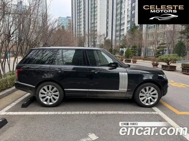 LAND ROVER Range Rover 44.4 SDV8 Vogue SE 2015 — photo 13 sur 14