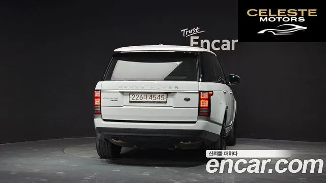 LAND ROVER Range Rover 44.4 SDV8 Vogue SE 2016 — photo 4 sur 20