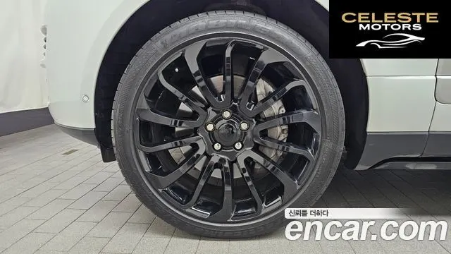 LAND ROVER Range Rover 44.4 SDV8 AB 2015 — photo 5 sur 20