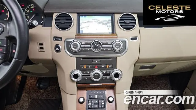 LAND ROVER Discovery 4 3.0 SDV6 SE 2016 — photo 15 sur 20