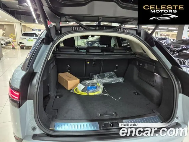 LAND ROVER Range Rover Velar 2.0 P400E Dynamic SE 2025 — photo 23 sur 25