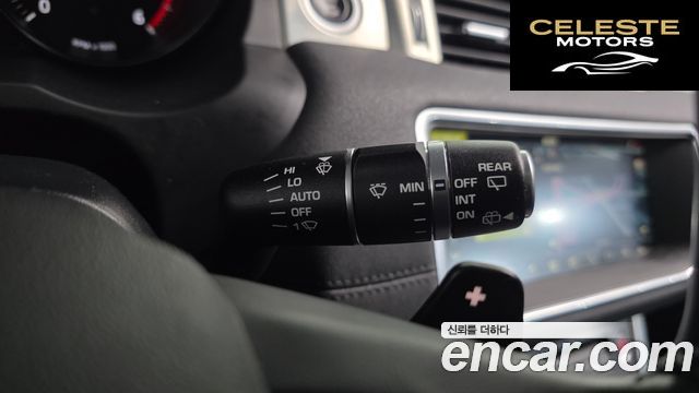 LAND ROVER Range Rover Evoque 2.0 TD4 SE 2019 — photo 18 sur 20