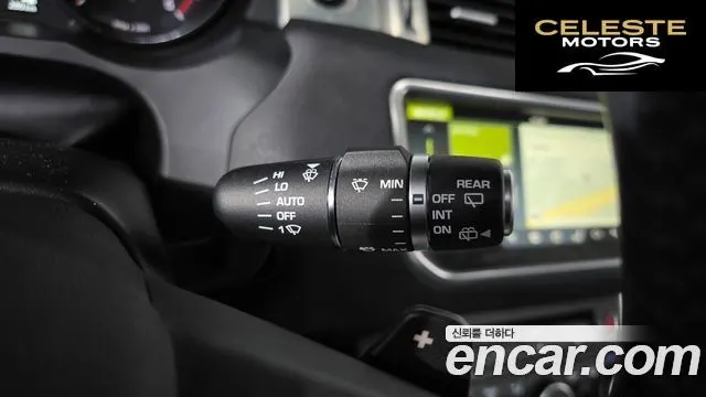 LAND ROVER Range Rover Evoque 2.0 TD4 SE 2017 — photo 17 sur 20