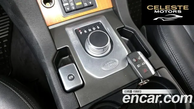 LAND ROVER Discovery 4 3.0 SDV6 SE 2013 — photo 9 sur 20