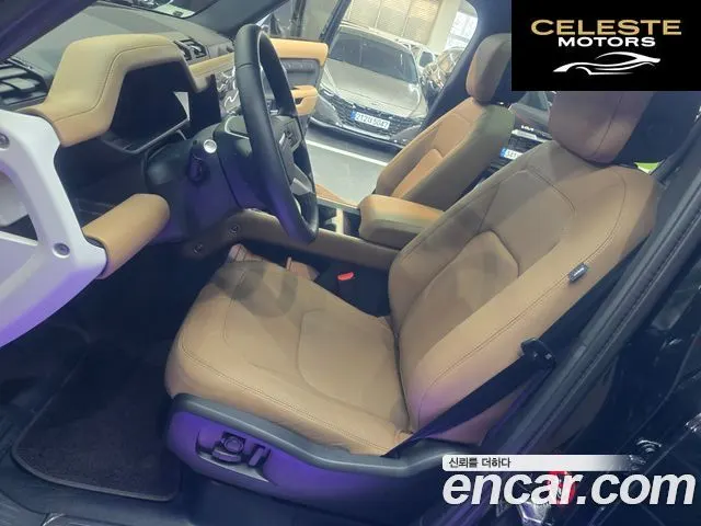 LAND ROVER Defender (L663) 110 P300 X-Dynamic SE 2025 — photo 14 sur 26