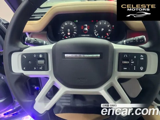 LAND ROVER Defender (L663) 110 P300 X-Dynamic SE 2025 — photo 9 sur 26