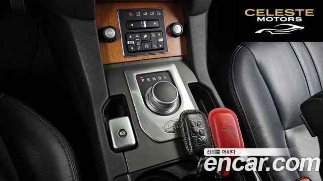 LAND ROVER Discovery 4 3.0 SDV6 HSE 2015 — photo 9 sur 20