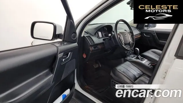 LAND ROVER 2 2.2 SD4 HSE 2013 — photo 10 sur 20