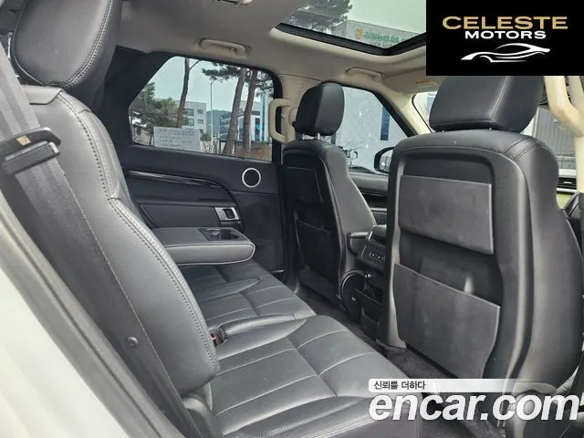 LAND ROVER Discovery 5 2.0 SD4 SE 2018 — photo 12 sur 26