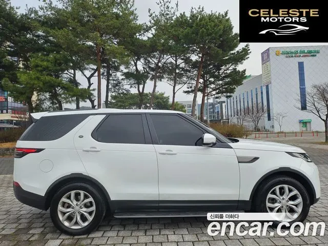 LAND ROVER Discovery 5 2.0 SD4 SE 2018 — photo 4 sur 26