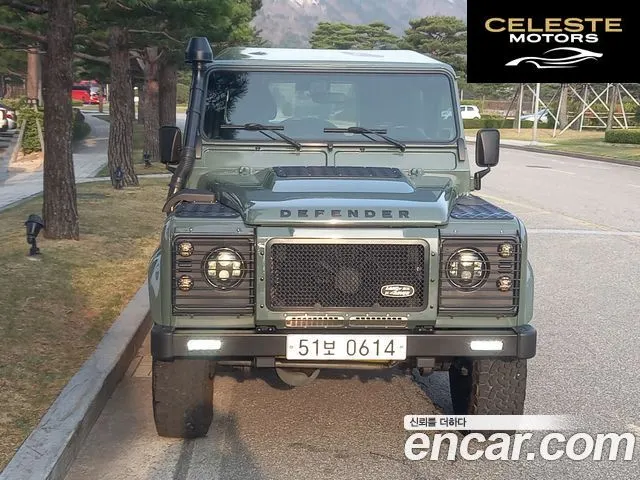 LAND ROVER Defender 90 2010 — photo 3 sur 25