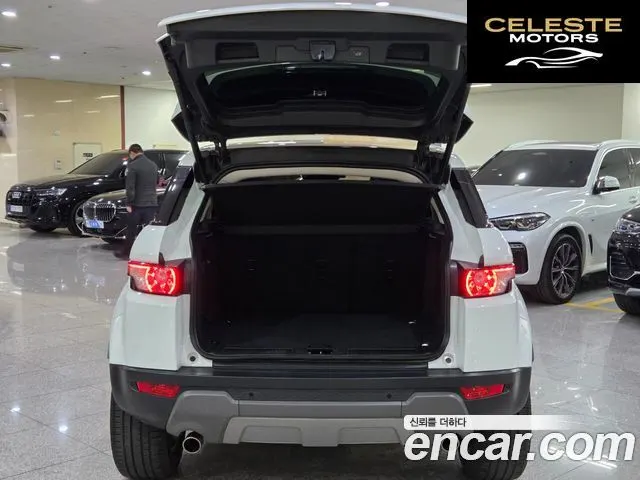 LAND ROVER Range Rover Evoque 2.2 SD4 Pure 2015 — photo 19 sur 26