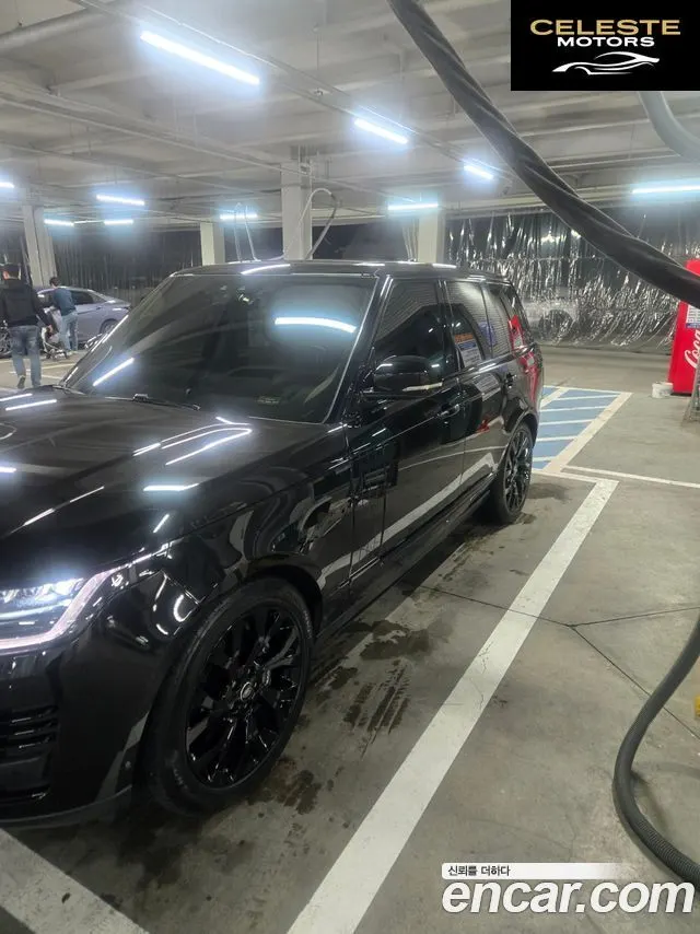 LAND ROVER Range Rover 44.4 SDV8 AB 2018 — photo 11 sur 20