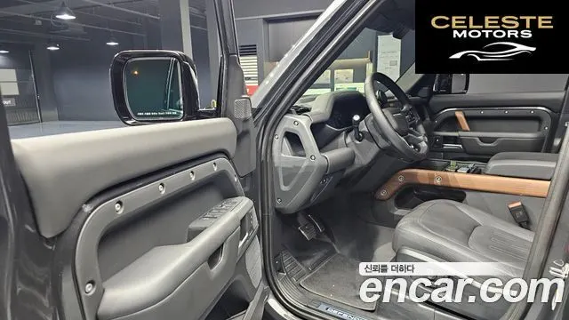 LAND ROVER Defender (L663) 110 P400 X 2024 — photo 10 sur 20