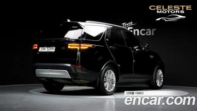 LAND ROVER Discovery 5 3.0 TD6 HSE Luxury 2018 — photo 2 sur 20