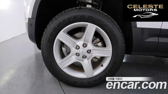 LAND ROVER Defender (L663) 110 D250 SE 2024 — photo 5 sur 20