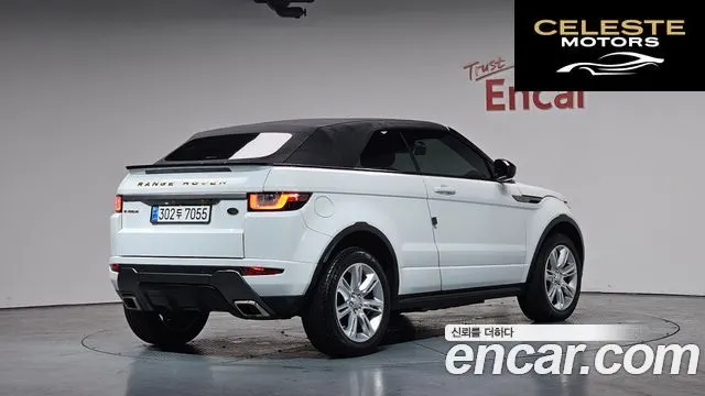LAND ROVER Range Rover Evoque 2.0 TD4 SE Dynamic Cabriolet 2018 — photo 32 sur 36
