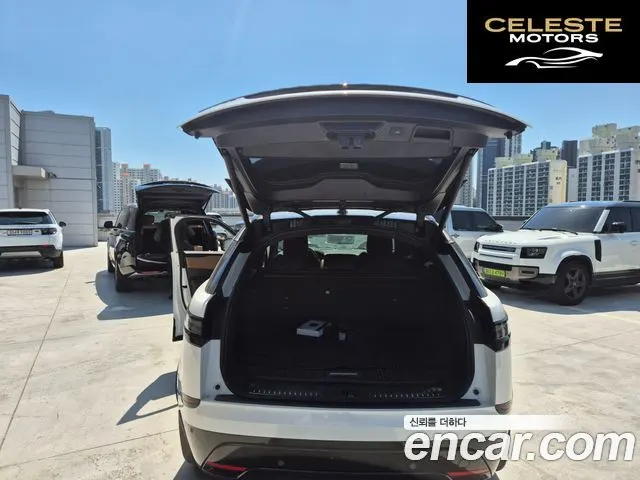 LAND ROVER Range Rover Velar 3.0 P400 Dynamic HSE 2025 — photo 17 sur 26