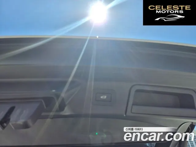 LAND ROVER Range Rover Velar 3.0 P400 Dynamic HSE 2025 — photo 18 sur 26