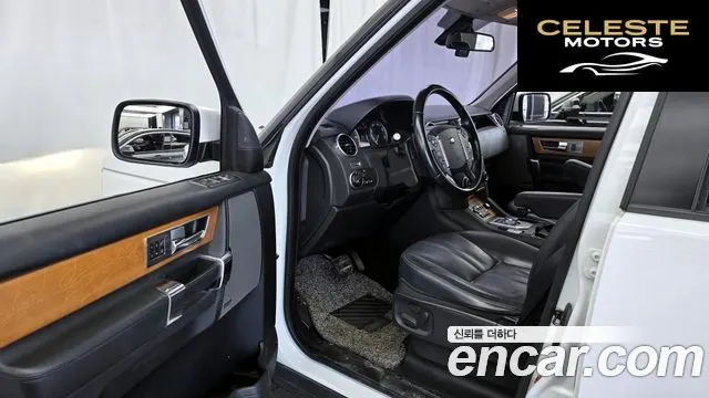 LAND ROVER Discovery 4 3.0 SDV6 SE 2013 — photo 10 sur 20