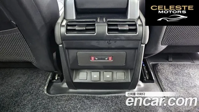 LAND ROVER Defender (L663) 90 D250 XS Edition 2024 — photo 18 sur 20
