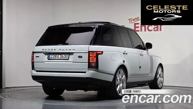 LAND ROVER Range Rover 44.4 SDV8 AB 2016 — photo 2 sur 20