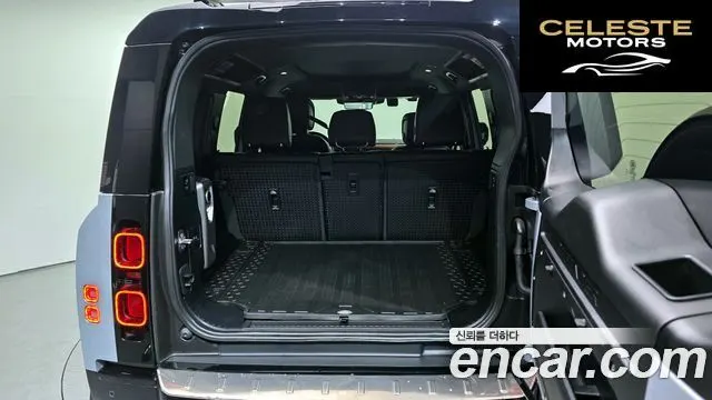 LAND ROVER Defender (L663) 110 P300 X-Dynamic SE 2024 — photo 20 sur 20