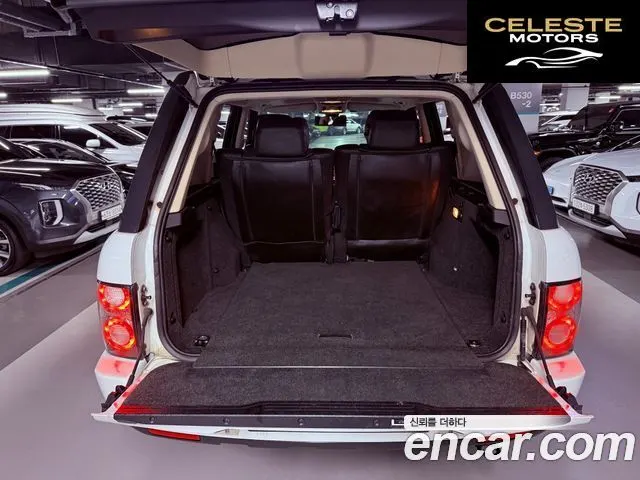 LAND ROVER Range Rover 4.4 TDV8 Vogue 2012 — photo 18 sur 25