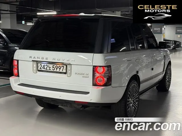 LAND ROVER Range Rover 4.4 TDV8 Vogue 2012 — photo 3 sur 25