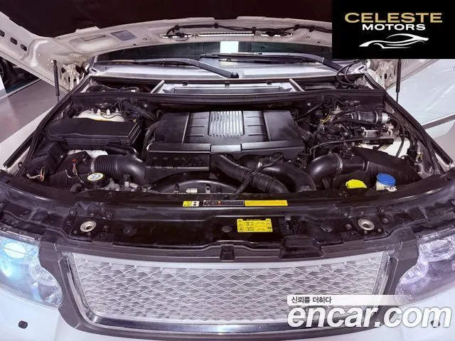 LAND ROVER Range Rover 4.4 TDV8 Vogue 2012 — photo 4 sur 25