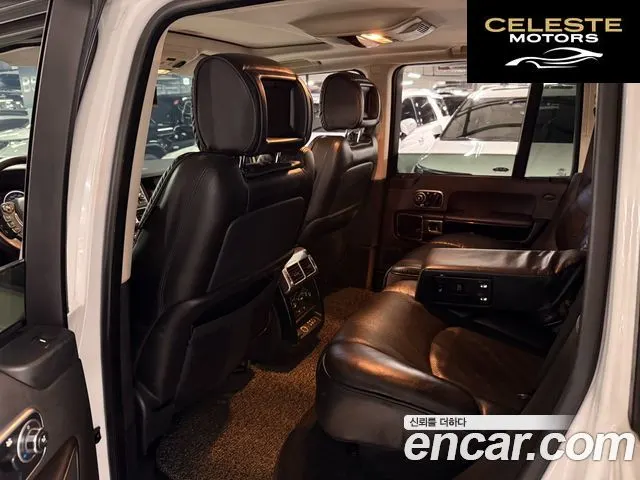 LAND ROVER Range Rover 4.4 TDV8 Vogue 2012 — photo 9 sur 25