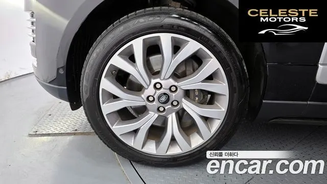 LAND ROVER Range Rover 44.4 SDV8 AB 2019 — photo 5 sur 26