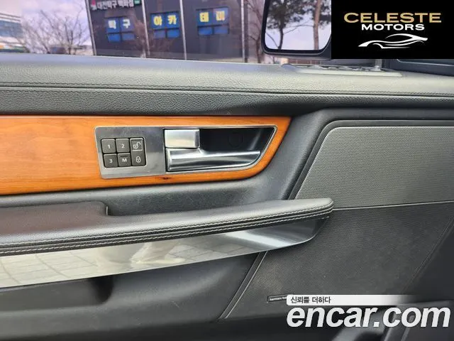 LAND ROVER Range Rover Sport 3.0 TDV6 2011 — photo 11 sur 26