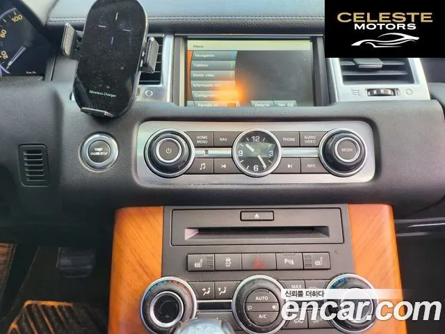 LAND ROVER Range Rover Sport 3.0 TDV6 2011 — photo 18 sur 26