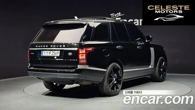 LAND ROVER Range Rover 44.4 SDV8 AB 2017 — photo 2 sur 26