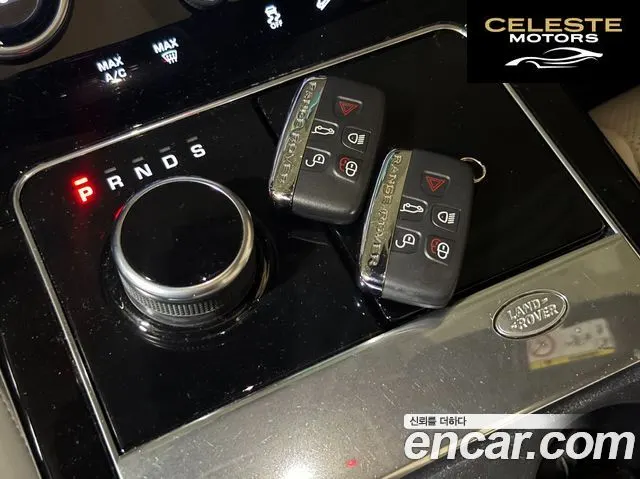 LAND ROVER Range Rover Velar 3.0 P380 R-Dynamic SE 2018 — photo 12 sur 26