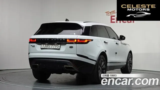 LAND ROVER Range Rover Velar 3.0 D300 R-Dynamic SE 2018 — photo 2 sur 20