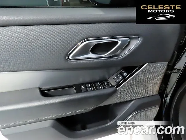 LAND ROVER Range Rover Velar 2.0 D240 R-Dynamic SE 2019 — photo 12 sur 26