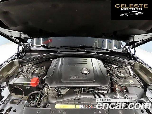 LAND ROVER Range Rover Velar 2.0 D240 R-Dynamic SE 2019 — photo 20 sur 26