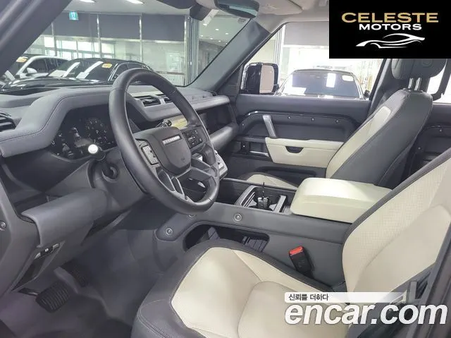 LAND ROVER Defender (L663) 110 P300 X-Dynamic SE 2024 — photo 16 sur 26