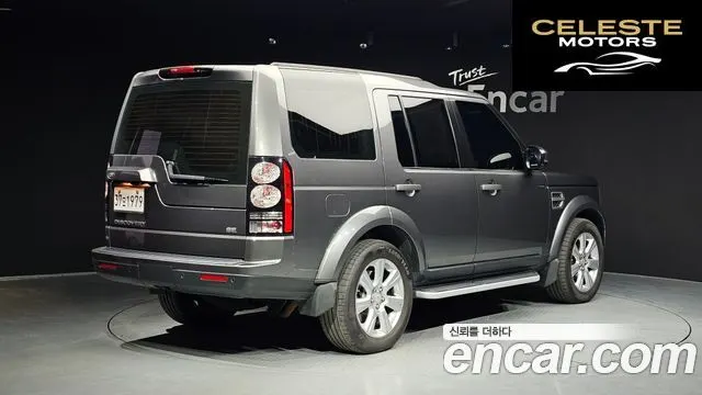 LAND ROVER Discovery 4 3.0 SDV6 SE 2015 — photo 2 sur 20