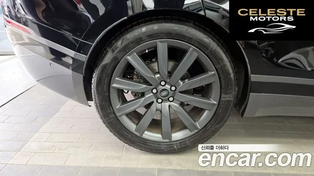 LAND ROVER Range Rover Velar 3.0 D300 R-Dynamic HSE 2018 — photo 5 sur 20