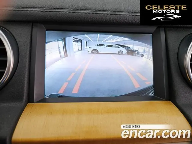 LAND ROVER Discovery 4 3.0 SDV6 SE 2012 — photo 15 sur 26