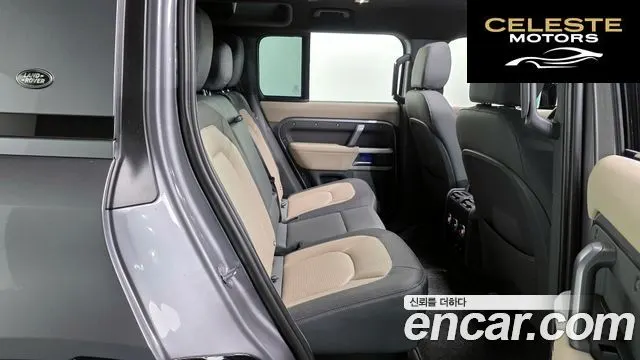 LAND ROVER Defender (L663) 110 P300 X-Dynamic SE 2023 — photo 16 sur 34