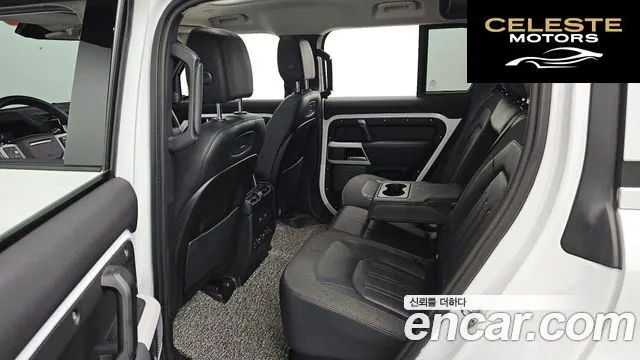 LAND ROVER Defender (L663) 110 D240 SE 2020 — photo 11 sur 20