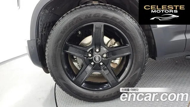 LAND ROVER Defender (L663) 110 D240 SE 2020 — photo 5 sur 20