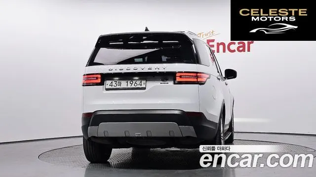LAND ROVER Discovery 5 3.0 SD6 HSE Luxury 2019 — photo 3 sur 38