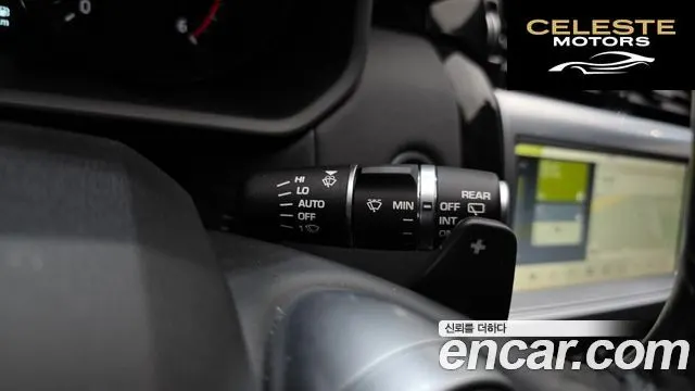 LAND ROVER Discovery 5 2.0 SD4 SE 2019 — photo 15 sur 20